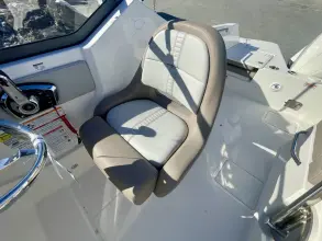 Thumbnail von Boston Whaler 210 Vantage