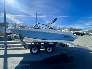 Thumbnail von Boston Whaler 210 Vantage