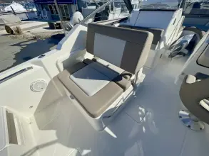 Thumbnail von Boston Whaler 210 Vantage