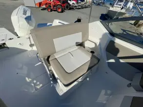 Thumbnail von Boston Whaler 210 Vantage