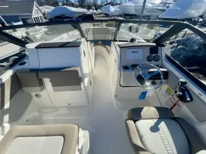 Thumbnail von Boston Whaler 210 Vantage