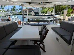 Thumbnail von Nautitech 40 SEA HUGGER