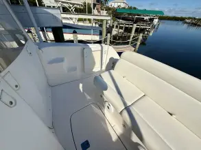 Thumbnail von Tiara Yachts 3500 Sovran