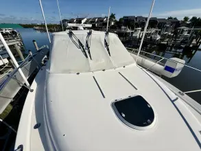 Thumbnail von Tiara Yachts 3500 Sovran