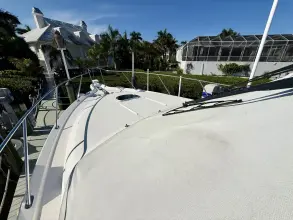 Thumbnail von Tiara Yachts 3500 Sovran