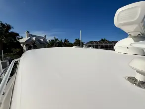 Thumbnail von Tiara Yachts 3500 Sovran