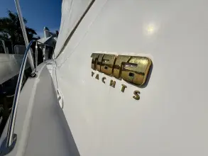 Thumbnail von Tiara Yachts 3500 Sovran