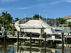 Thumbnail von Tiara Yachts 3500 Sovran