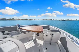 Thumbnail von Boston Whaler 420 Outrage