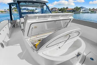 Thumbnail von Boston Whaler 420 Outrage