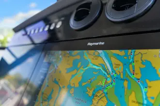 Thumbnail von Boston Whaler 420 Outrage