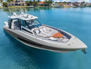 Thumbnail von Boston Whaler 420 Outrage