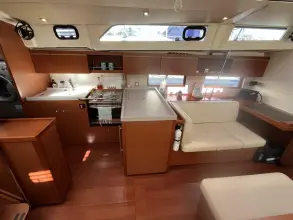 Thumbnail von Beneteau Oceanis 46.1 Fat Bottom Girl