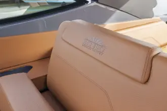 Thumbnail von Cruisers Yachts 38 GLS