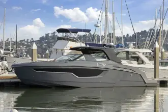 Thumbnail von Cruisers Yachts 38 GLS