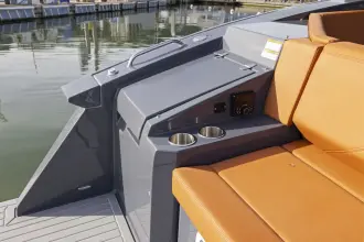 Thumbnail von Cruisers Yachts 38 GLS