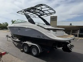 Thumbnail von Sea Ray SLX 260