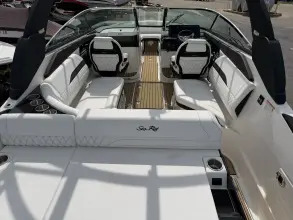 Thumbnail von Sea Ray SLX 260