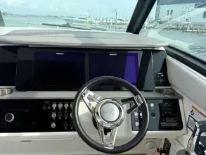 Thumbnail von Sea Ray 320 Sundancer
