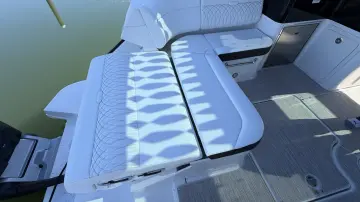 Thumbnail von Sea Ray 370 Sundancer Outboard