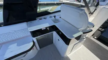Thumbnail von Sea Ray 370 Sundancer Outboard