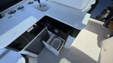 Thumbnail von Sea Ray 370 Sundancer Outboard