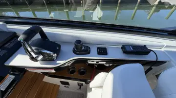 Thumbnail von Sea Ray 370 Sundancer Outboard