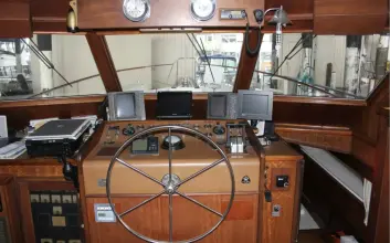 Thumbnail von Hatteras Yachtfish 58 Apple 1