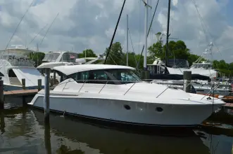 Thumbnail von Tiara Yachts 39 Coupe Fesstivus