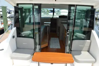 Thumbnail von Tiara Yachts 39 Coupe Fesstivus
