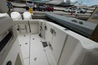 Thumbnail von Boston Whaler 350 Realm