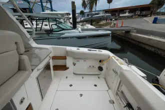 Thumbnail von Boston Whaler 350 Realm