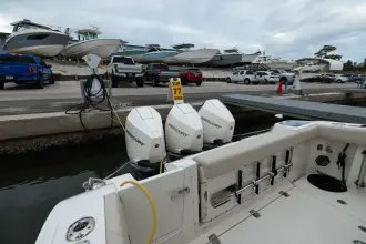 Thumbnail von Boston Whaler 350 Realm