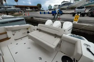 Thumbnail von Boston Whaler 350 Realm
