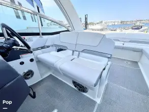 Thumbnail von Formula 330 Crossover Bowrider