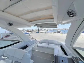 Thumbnail von Formula 330 Crossover Bowrider