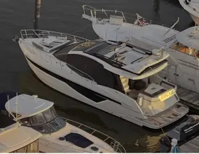 Thumbnail von Galeon 470 SKY
