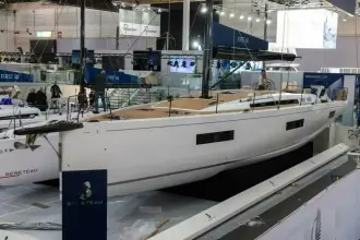 Thumbnail von Beneteau First 60 New for 2026