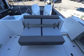 Thumbnail von Boston Whaler 330 Vantage