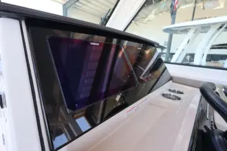 Thumbnail von Boston Whaler 330 Vantage