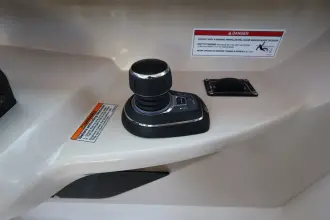 Thumbnail von Boston Whaler 330 Vantage