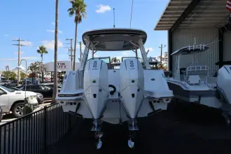 Thumbnail von Boston Whaler 330 Vantage