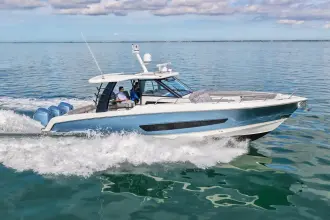 Thumbnail von Boston Whaler 42 Outrage