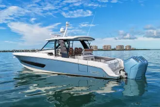 Thumbnail von Boston Whaler 42 Outrage