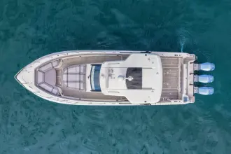 Thumbnail von Boston Whaler 42 Outrage