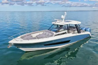 Thumbnail von Boston Whaler 42 Outrage