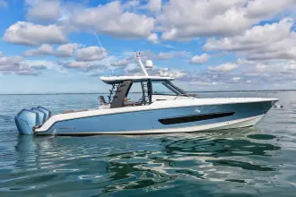 Thumbnail von Boston Whaler 42 Outrage