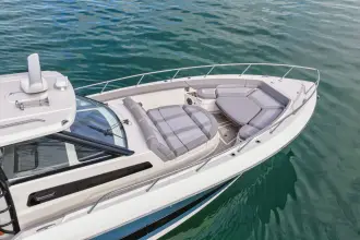 Thumbnail von Boston Whaler 42 Outrage