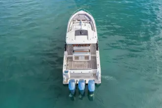 Thumbnail von Boston Whaler 42 Outrage