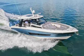 Thumbnail von Boston Whaler 42 Outrage